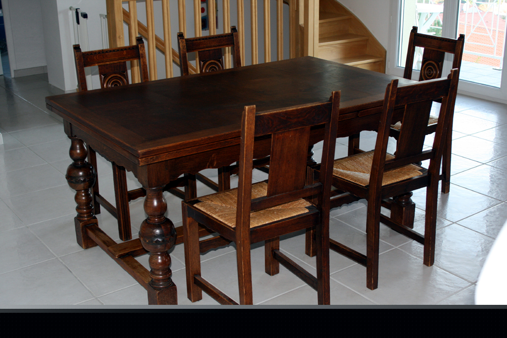 Description&nbsp;: C:\PERSO\www.icimeme.com\buffet\vue-table-dessus.jpg